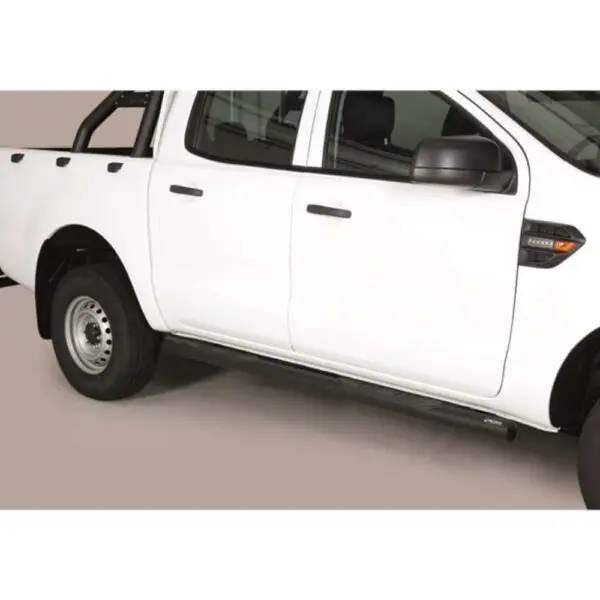 Ford Ranger 2019 kylkiputket muovisilla askelmilla mustat www.Valoraudat.com
