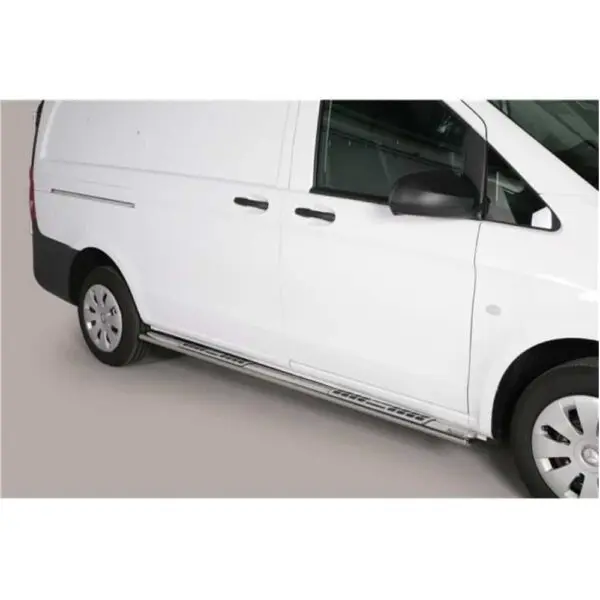 Mercedes Benz Vito SWB 2015 kylkiputket astinlaudat askelmilla www.Valoraudat.com