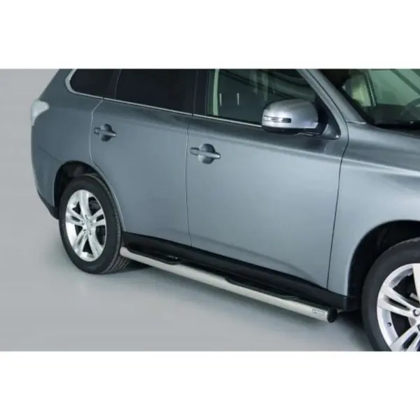 Mitsubishi Outlander 2015 2019 kylkiputket muovisilla askelmilla www.Valoraudat.com